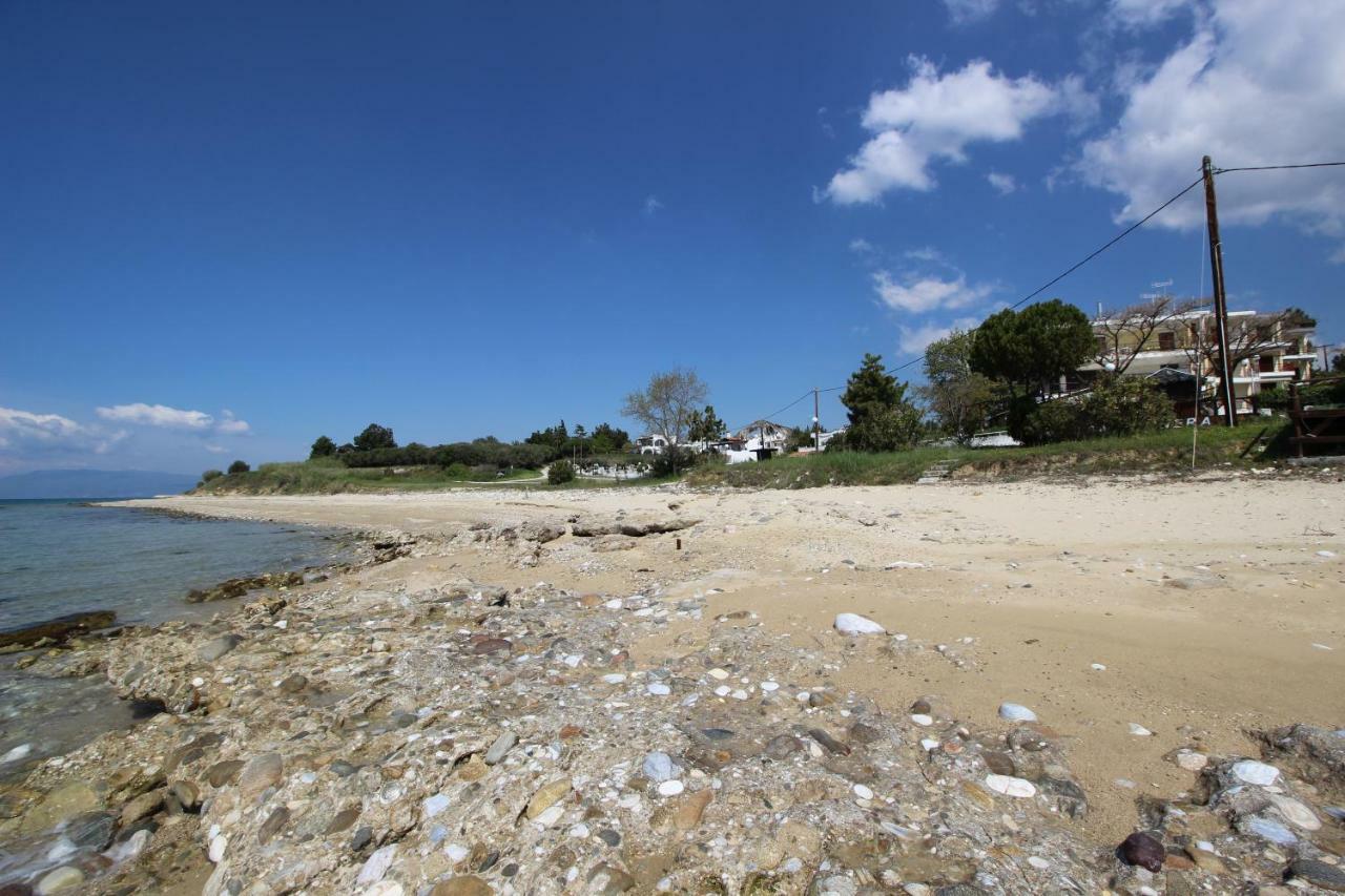 Kariani Beach Apartment Kültér fotó