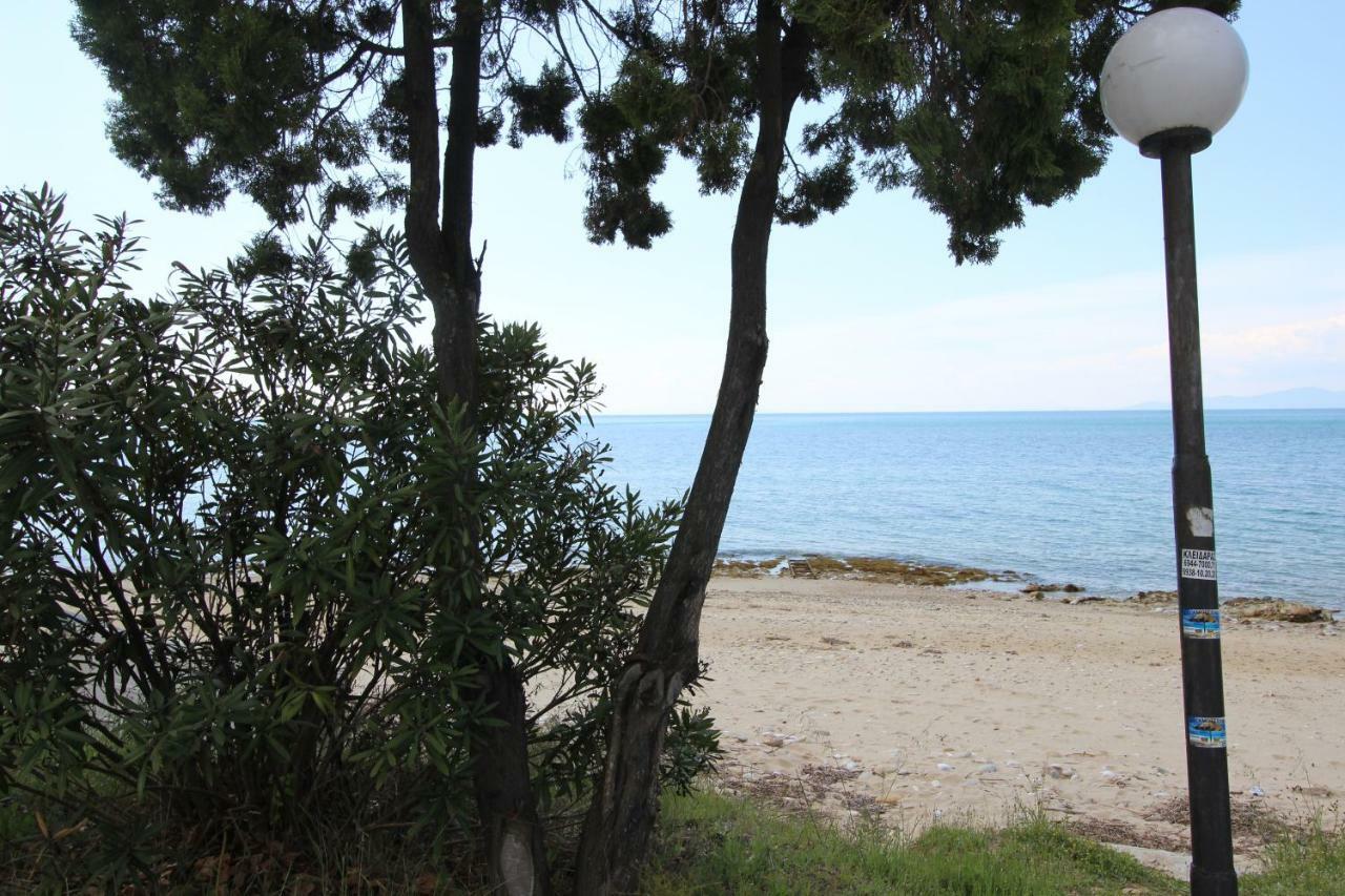 Kariani Beach Apartment Kültér fotó